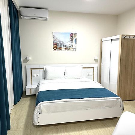 Navarino Luxe Suites Peraia (Thessaloniki) Exterior foto