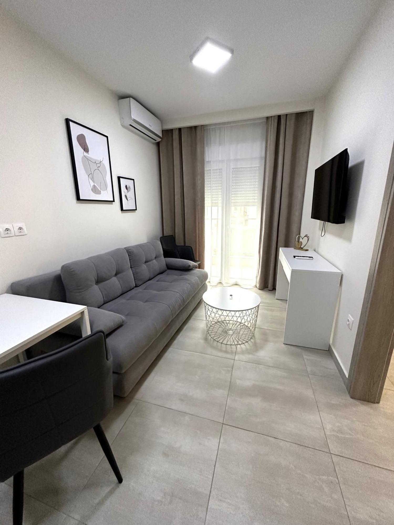 Navarino Luxe Suites Peraia (Thessaloniki) Exterior foto