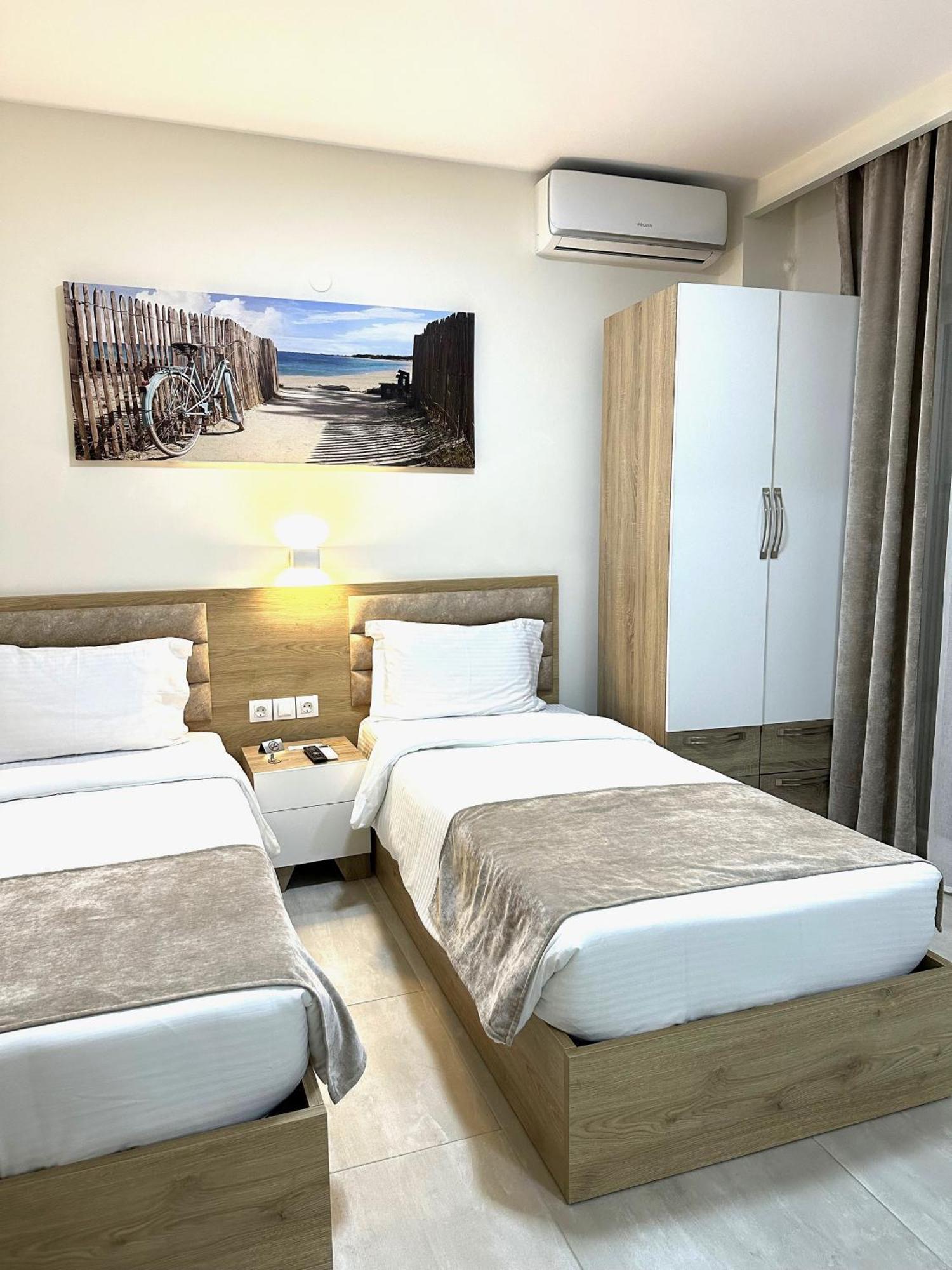 Navarino Luxe Suites Peraia (Thessaloniki) Exterior foto