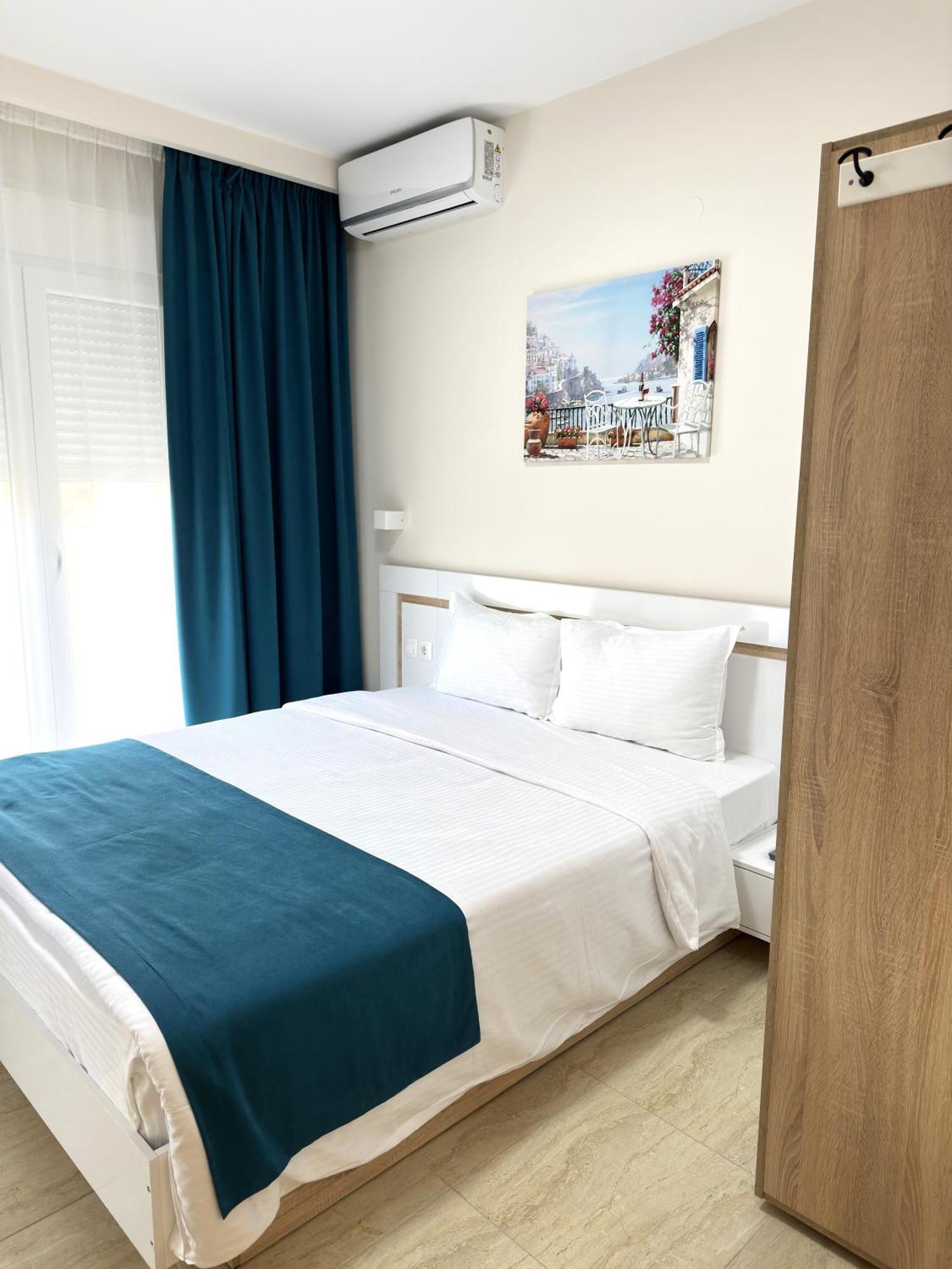 Navarino Luxe Suites Peraia (Thessaloniki) Exterior foto
