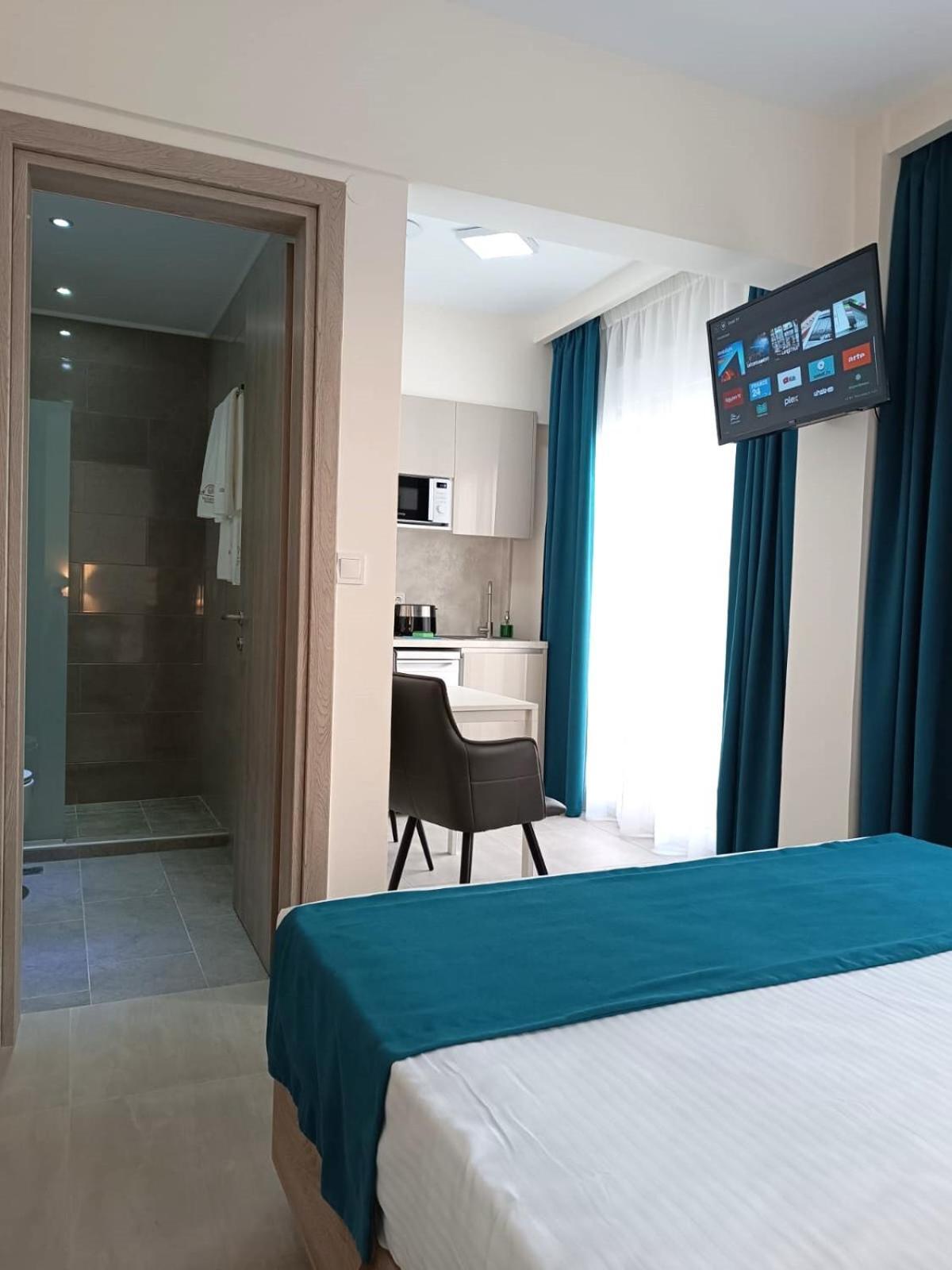 Navarino Luxe Suites Peraia (Thessaloniki) Exterior foto
