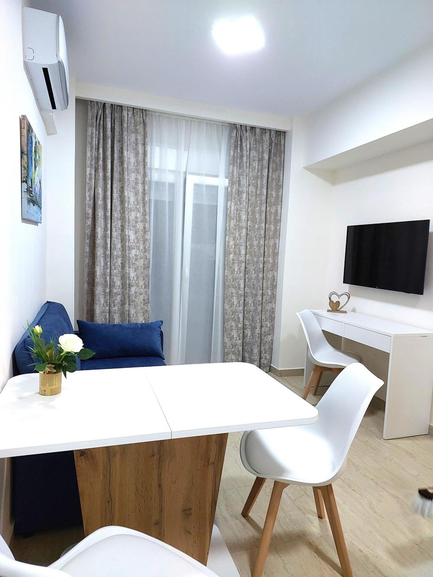 Navarino Luxe Suites Peraia (Thessaloniki) Exterior foto